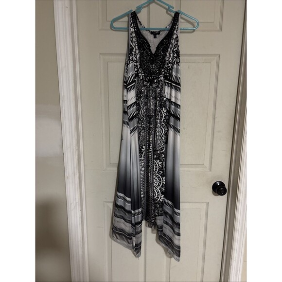 Apt 9 Woman Dress 0x Sleeveless FBlack and White Flare Pullover  Smooth And Soft - Picture 1 of 5